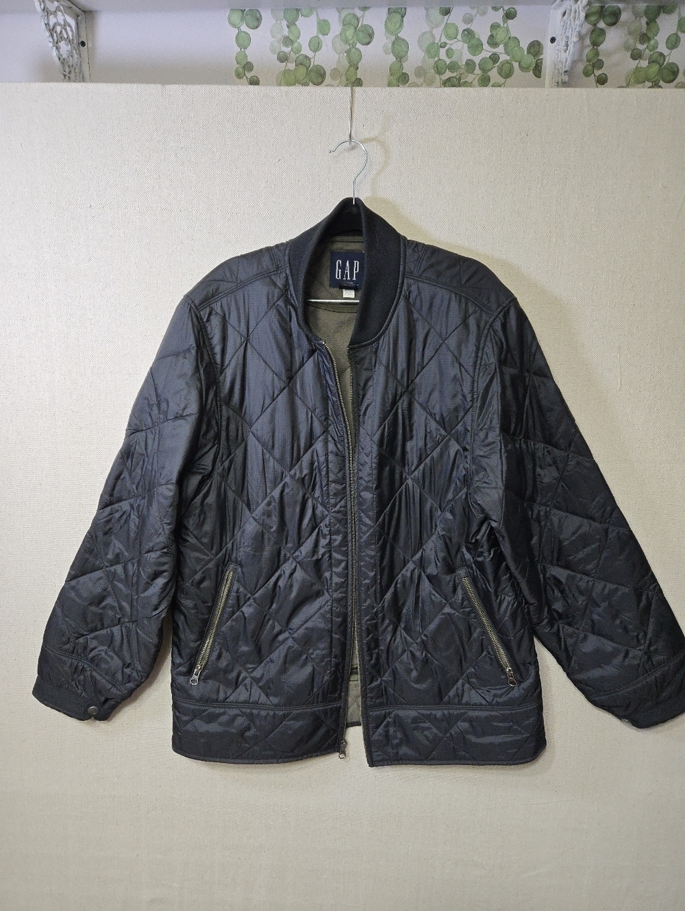 GAP Men's Quilted Black Puffer Bomber Jacket